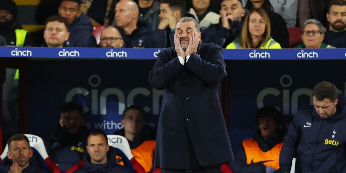 Tottenham hold talks over 26 y/o; he may then re-join current club on loan